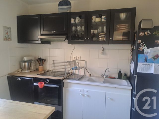 Maison &agrave; louer - 4 pi&egrave;ces - 80 m2 - Chevannes - 89 - BOURGOGNE