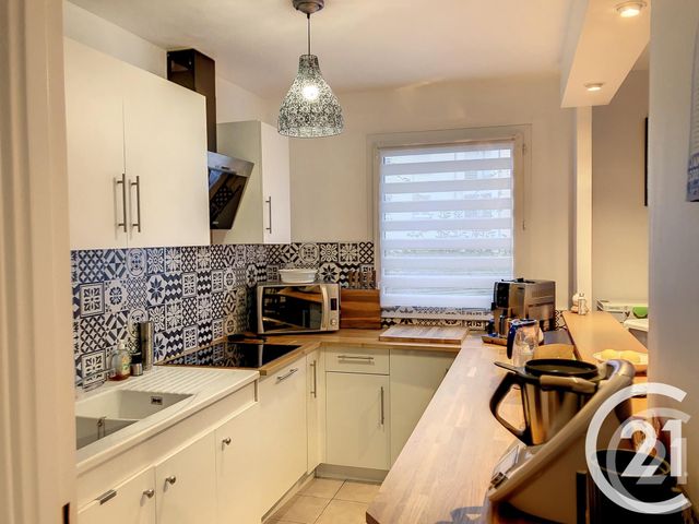 Appartement F3 &agrave; louer - 4 pi&egrave;ces - 82,30 m2 - Auxerre - 89 - BOURGOGNE