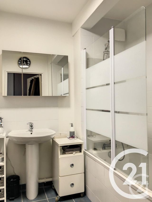 Appartement F3 &agrave; louer - 4 pi&egrave;ces - 82,30 m2 - Auxerre - 89 - BOURGOGNE