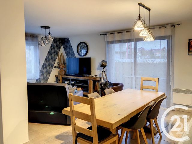 Appartement F3 &agrave; louer - 4 pi&egrave;ces - 82,30 m2 - Auxerre - 89 - BOURGOGNE