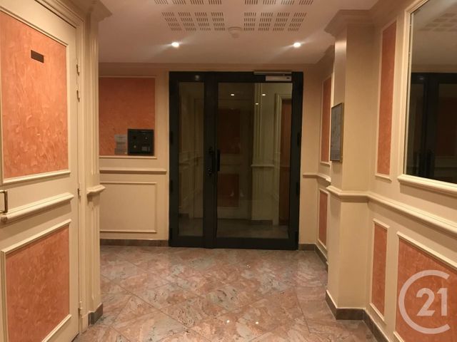 Appartement F3 &agrave; louer - 3 pi&egrave;ces - 74 m2 - Auxerre - 89 - BOURGOGNE