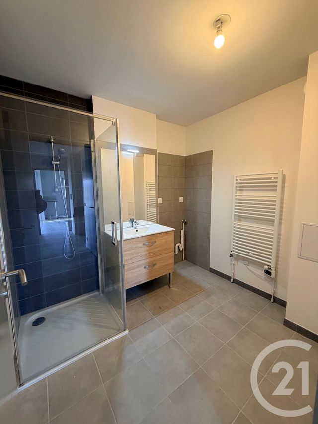 Appartement F3 &agrave; louer - 3 pi&egrave;ces - 60 m2 - Auxerre - 89 - BOURGOGNE