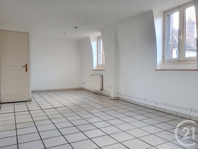 Appartement T3 &agrave; louer - 3 pi&egrave;ces - 52,60 m2 - Auxerre - 89 - BOURGOGNE