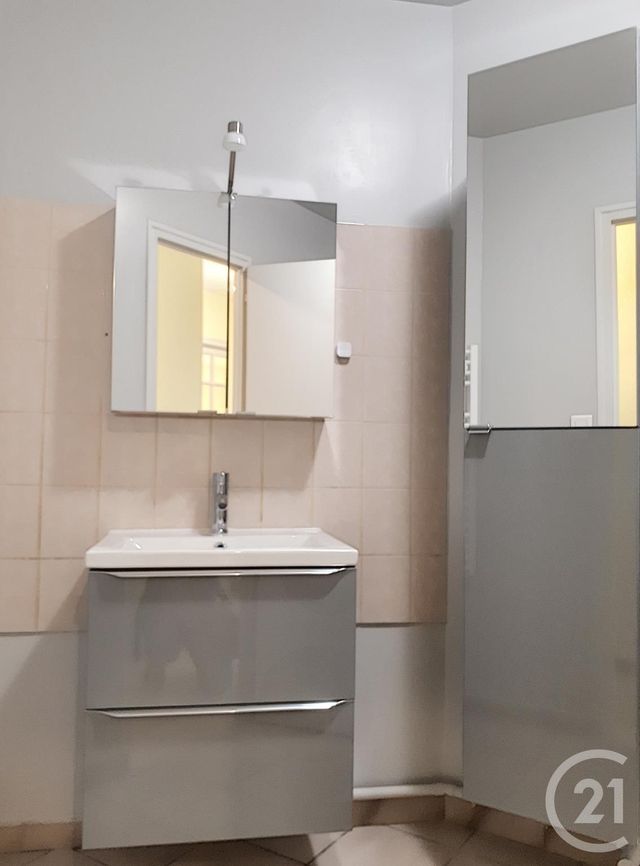 Appartement F2 &agrave; louer - 2 pi&egrave;ces - 49,50 m2 - Auxerre - 89 - BOURGOGNE