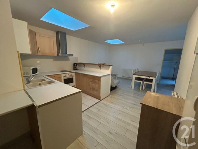 Appartement F2 à louer ST BRIS LE VINEUX