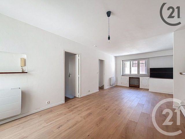 Afficher la photo en grand Appartement F3 à vendre - 3 pièces - 69,53 m2 - Montereau Fault Yonne - 77 - ILE-DE-FRANCE