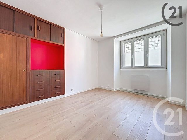 Afficher la photo en grand Appartement F3 à vendre - 3 pièces - 69,53 m2 - Montereau Fault Yonne - 77 - ILE-DE-FRANCE