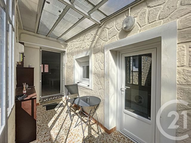 Afficher la photo en grand Appartement F3 à vendre - 3 pièces - 69,53 m2 - Montereau Fault Yonne - 77 - ILE-DE-FRANCE