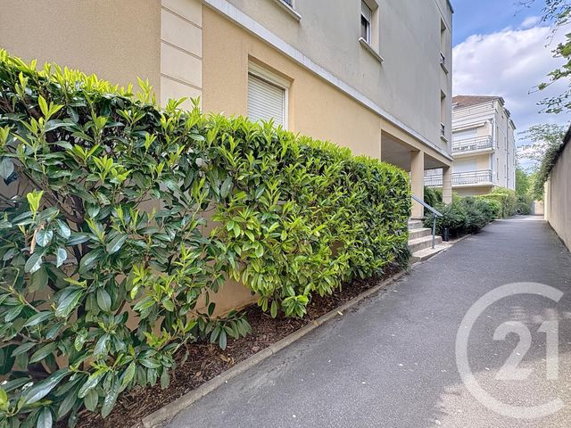Afficher la photo en grand Appartement F4 à vendre - 4 pièces - 89,84 m2 - Montereau Fault Yonne - 77 - ILE-DE-FRANCE