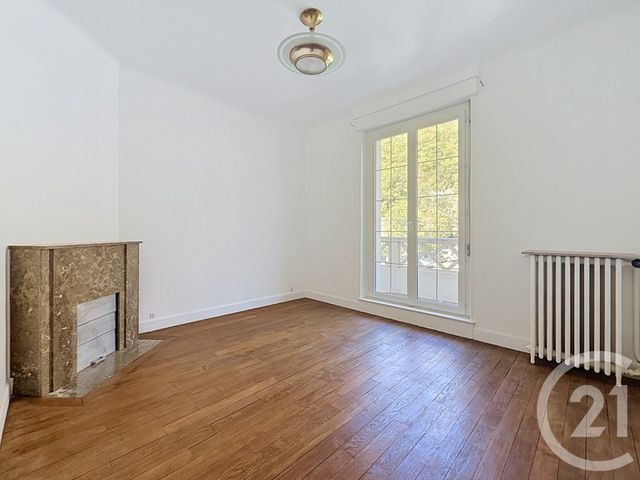 Maison &agrave; vendre - 7 pi&egrave;ces - 209,45 m2 - Montereau Fault Yonne - 77 - ILE-DE-FRANCE
