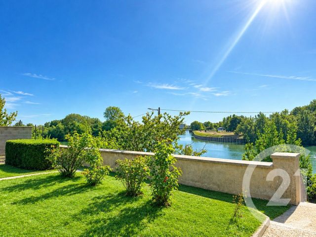 Maison &agrave; vendre - 7 pi&egrave;ces - 209,45 m2 - Montereau Fault Yonne - 77 - ILE-DE-FRANCE
