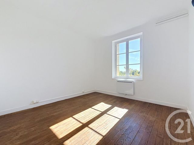 Maison &agrave; vendre - 7 pi&egrave;ces - 209,45 m2 - Montereau Fault Yonne - 77 - ILE-DE-FRANCE