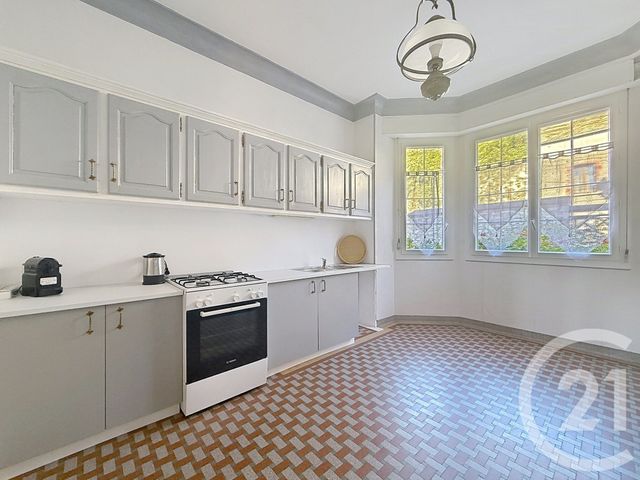 Maison &agrave; vendre - 7 pi&egrave;ces - 209,45 m2 - Montereau Fault Yonne - 77 - ILE-DE-FRANCE