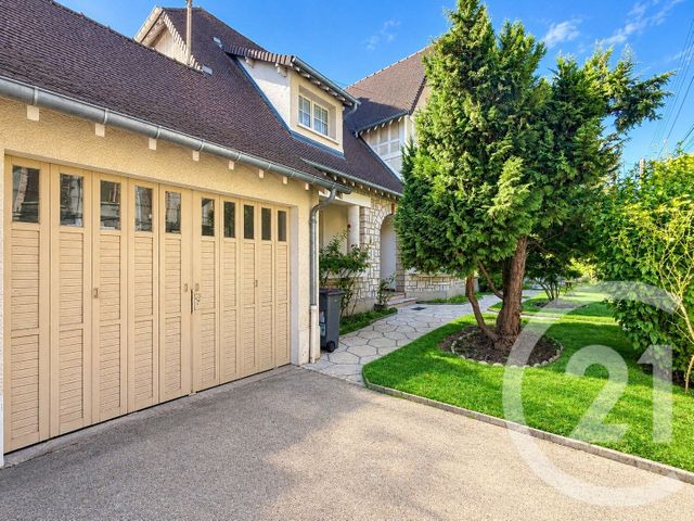 Maison &agrave; vendre - 7 pi&egrave;ces - 209,45 m2 - Montereau Fault Yonne - 77 - ILE-DE-FRANCE