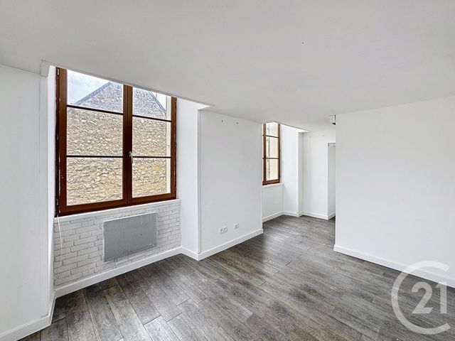Afficher la photo en grand Appartement F2 à vendre - 2 pièces - 40 m2 - Montereau Fault Yonne - 77 - ILE-DE-FRANCE