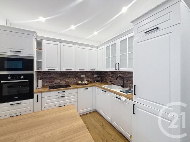 Appartement F3 &agrave; vendre - 3 pi&egrave;ces - 75,57 m2 - Montereau Fault Yonne - 77 - ILE-DE-FRANCE