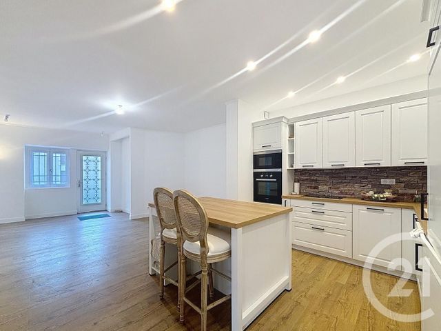 Appartement F3 &agrave; vendre - 3 pi&egrave;ces - 75,57 m2 - Montereau Fault Yonne - 77 - ILE-DE-FRANCE