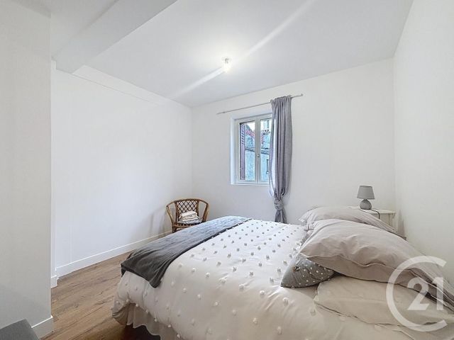 Appartement F3 &agrave; vendre - 3 pi&egrave;ces - 75,57 m2 - Montereau Fault Yonne - 77 - ILE-DE-FRANCE