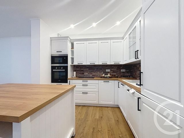 Appartement F3 &agrave; vendre - 3 pi&egrave;ces - 75,57 m2 - Montereau Fault Yonne - 77 - ILE-DE-FRANCE