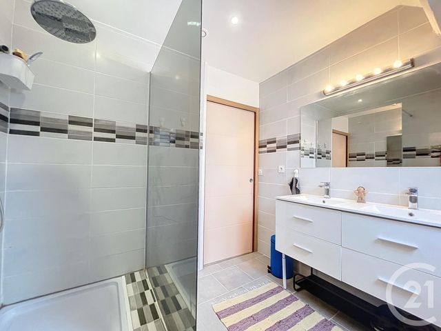 Maison à vendre - 5 pièces - 148,11 m2 - La Grande Paroisse - 77 - ILE-DE-FRANCE