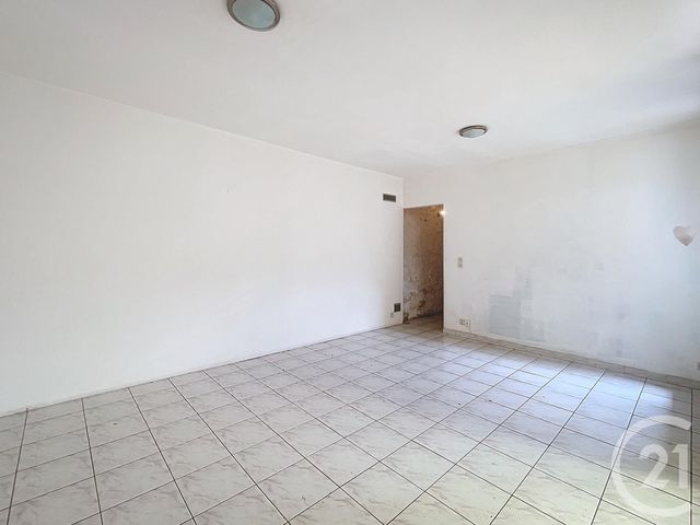 Appartement F3 à vendre - 3 pièces - 60,11 m2 - Montereau Fault Yonne - 77 - ILE-DE-FRANCE