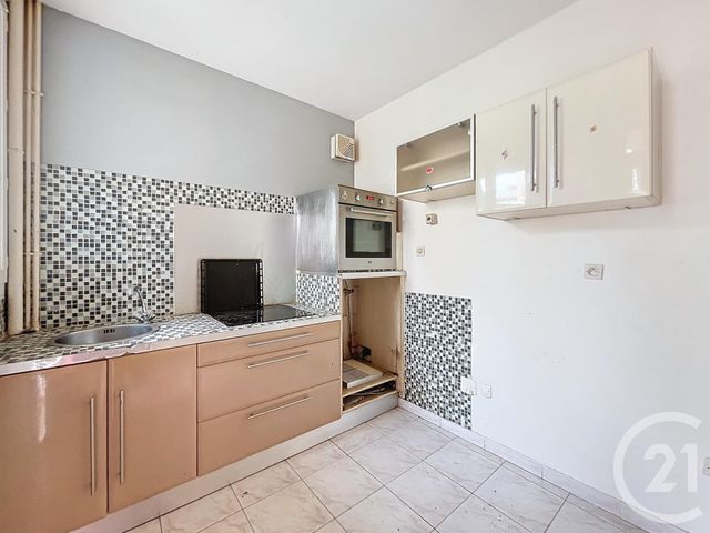 Appartement F3 à vendre - 3 pièces - 60,11 m2 - Montereau Fault Yonne - 77 - ILE-DE-FRANCE