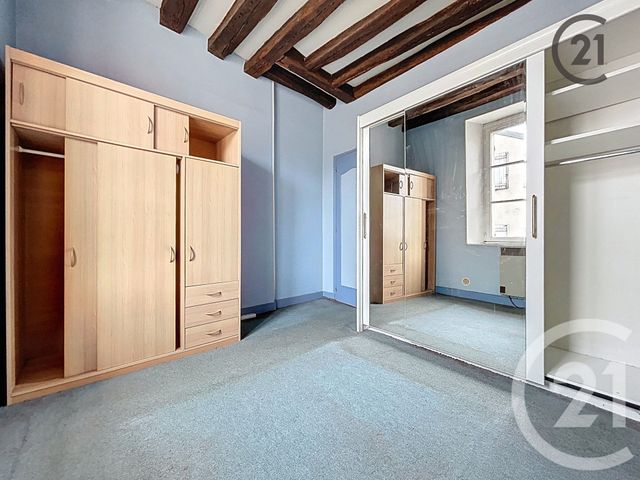 Afficher la photo en grand Appartement F2 à vendre - 2 pièces - 45,25 m2 - Montereau Fault Yonne - 77 - ILE-DE-FRANCE