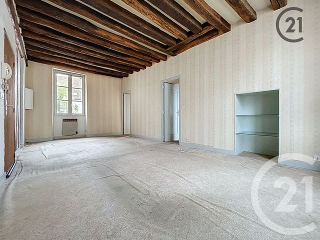 Afficher la photo en grand Appartement F2 à vendre - 2 pièces - 45,25 m2 - Montereau Fault Yonne - 77 - ILE-DE-FRANCE