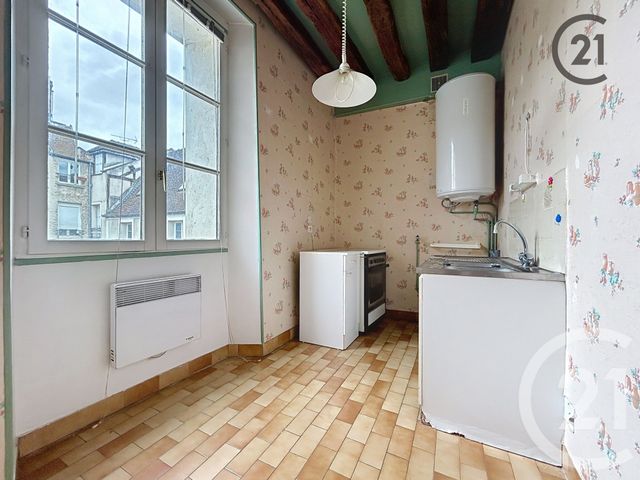 Afficher la photo en grand Appartement F2 à vendre - 2 pièces - 45,25 m2 - Montereau Fault Yonne - 77 - ILE-DE-FRANCE