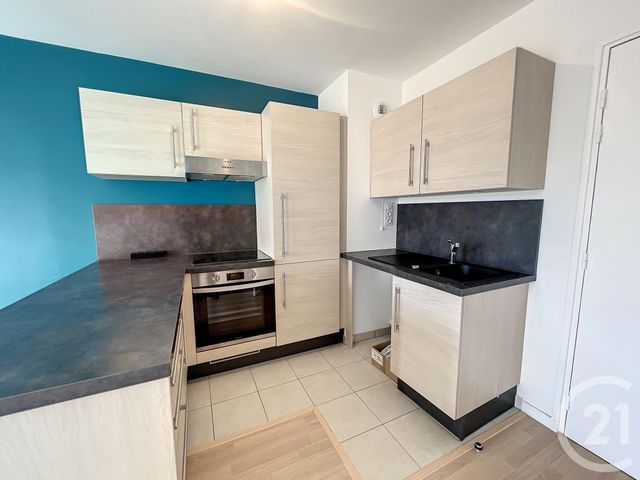 Afficher la photo en grand Appartement F2 à vendre - 2 pièces - 42,22 m2 - Montereau Fault Yonne - 77 - ILE-DE-FRANCE