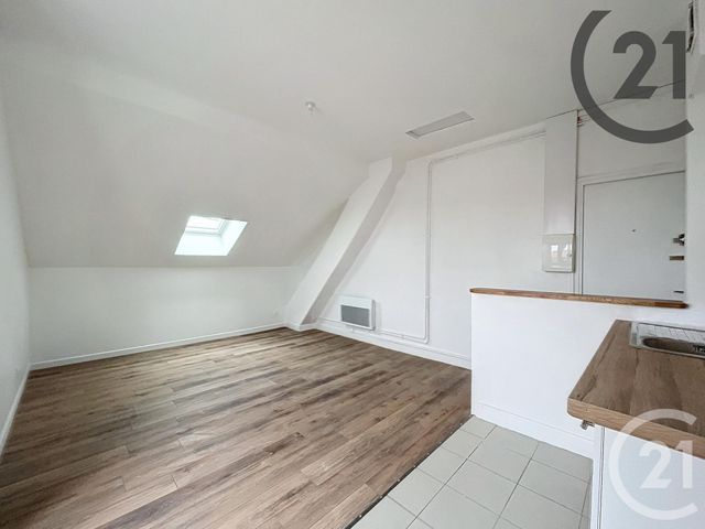 Appartement F2 à louer - 2 pièces - 32 m2 - Montereau Fault Yonne - 77 - ILE-DE-FRANCE