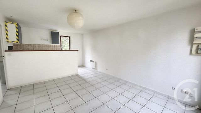 Immeuble à vendre - 141 m2 - Montereau Fault Yonne - 77 - ILE-DE-FRANCE