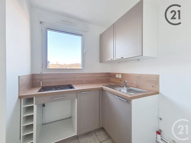 Appartement F2 &agrave; louer - 2 pi&egrave;ces - 44,30 m2 - Montereau Fault Yonne - 77 - ILE-DE-FRANCE