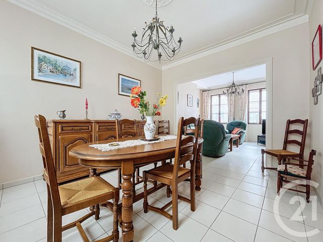 Maison à vendre - 7 pièces - 177,21 m2 - Villeneuve La Guyard - 89 - BOURGOGNE