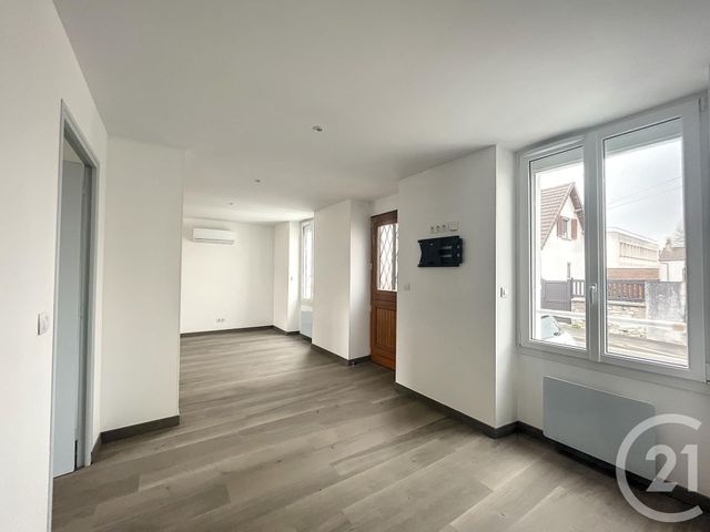 Appartement F3 &agrave; louer - 2 pi&egrave;ces - 63 m2 - Montereau Fault Yonne - 77 - ILE-DE-FRANCE