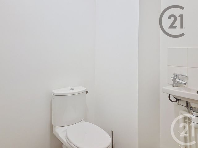 Maison &agrave; louer - 5 pi&egrave;ces - 125 m2 - Montereau Fault Yonne - 77 - ILE-DE-FRANCE