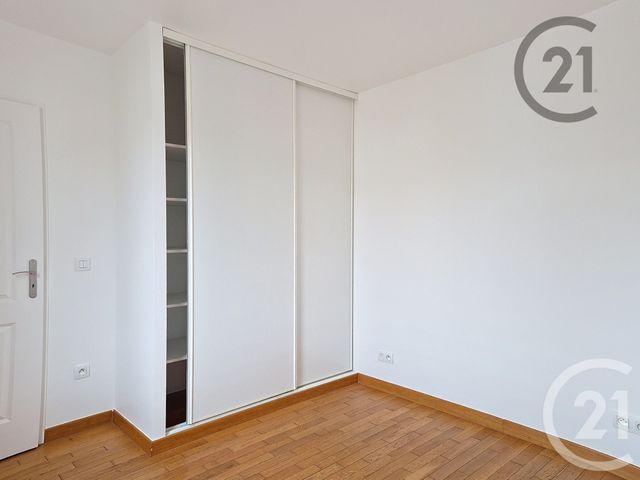 Maison &agrave; louer - 5 pi&egrave;ces - 125 m2 - Montereau Fault Yonne - 77 - ILE-DE-FRANCE