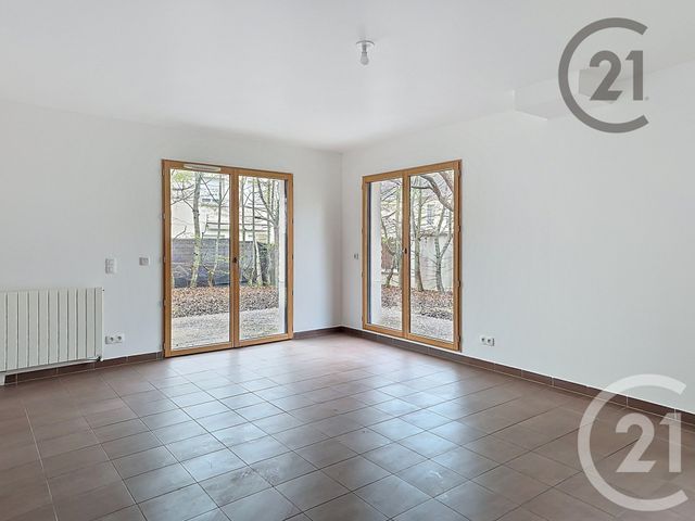 Maison &agrave; louer - 5 pi&egrave;ces - 125 m2 - Montereau Fault Yonne - 77 - ILE-DE-FRANCE