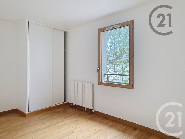 Maison &agrave; louer - 5 pi&egrave;ces - 125 m2 - Montereau Fault Yonne - 77 - ILE-DE-FRANCE