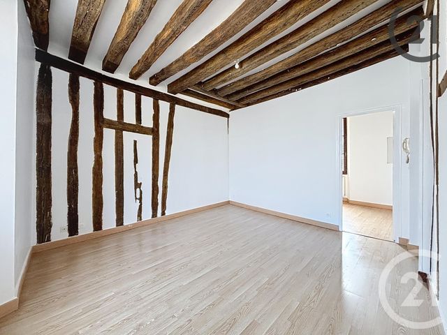 Appartement à louer - 2 pièces - 30 m2 - Montereau Fault Yonne - 77 - ILE-DE-FRANCE