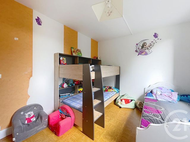 Appartement F3 à vendre - 3 pièces - 60,71 m2 - Montereau Fault Yonne - 77 - ILE-DE-FRANCE