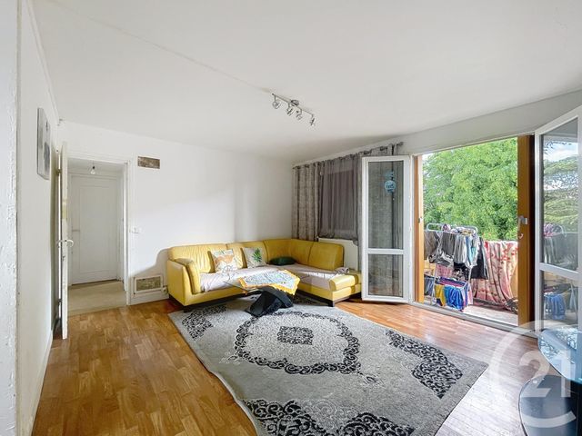 Appartement F3 à vendre - 3 pièces - 60,71 m2 - Montereau Fault Yonne - 77 - ILE-DE-FRANCE