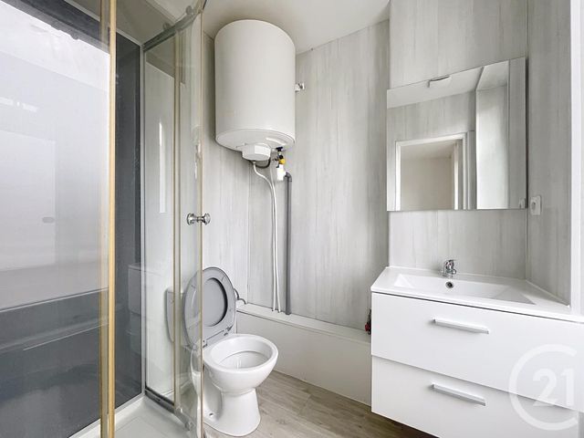 Appartement F2 à vendre - 2 pièces - 32,77 m2 - Montereau Fault Yonne - 77 - ILE-DE-FRANCE