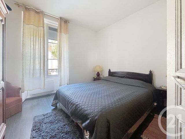 Immeuble à vendre - 69 m2 - Montereau Fault Yonne - 77 - ILE-DE-FRANCE