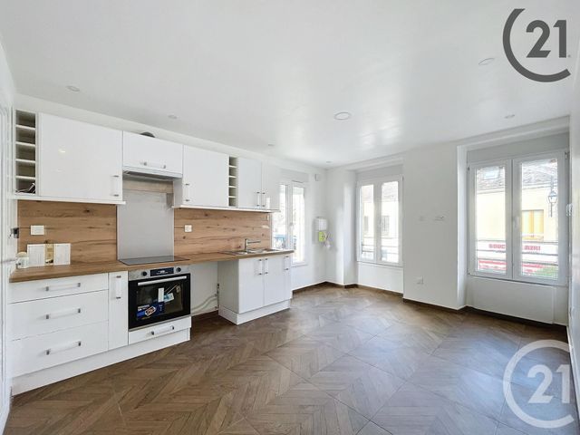 Appartement F3 à louer - 3 pièces - 47 m2 - Montereau Fault Yonne - 77 - ILE-DE-FRANCE
