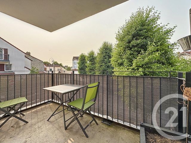 Afficher la photo en grand Appartement F3 à vendre - 3 pièces - 60,74 m2 - Montereau Fault Yonne - 77 - ILE-DE-FRANCE
