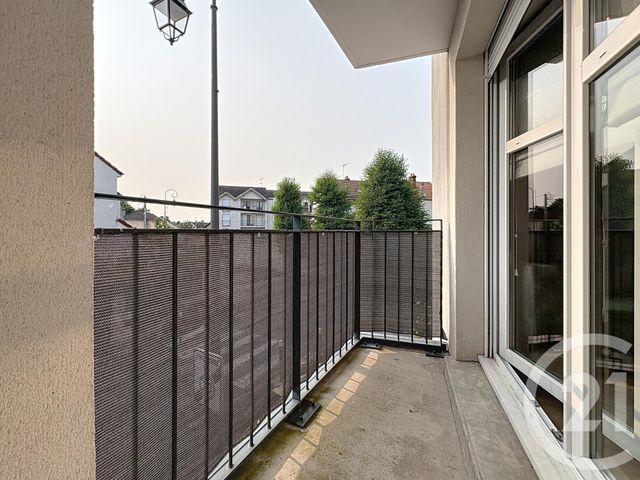 Afficher la photo en grand Appartement F3 à vendre - 3 pièces - 60,74 m2 - Montereau Fault Yonne - 77 - ILE-DE-FRANCE