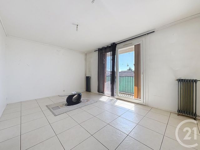 Appartement F3 à vendre - 3 pièces - 58,22 m2 - Montereau Fault Yonne - 77 - ILE-DE-FRANCE