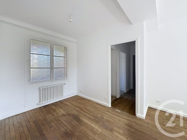 Afficher la photo en grand Appartement F3 à vendre - 3 pièces - 67,30 m2 - Montereau Fault Yonne - 77 - ILE-DE-FRANCE