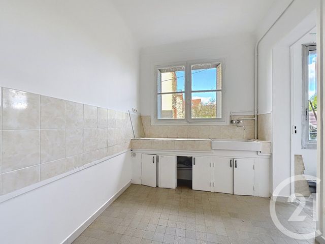 Afficher la photo en grand Appartement F3 à vendre - 3 pièces - 67,30 m2 - Montereau Fault Yonne - 77 - ILE-DE-FRANCE